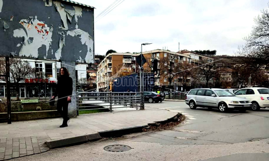 ТОВАРНО  МОТОРНО  ВОЗИЛО  ПРЕДИЗВИКА  СООБРАЌАЕН  ХАОС