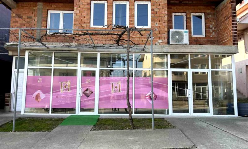 „FACE  FANTASY  BEAUTY  SALON“  НУДИ  ПРОСТОР  ЗА  СОРАБОТКА