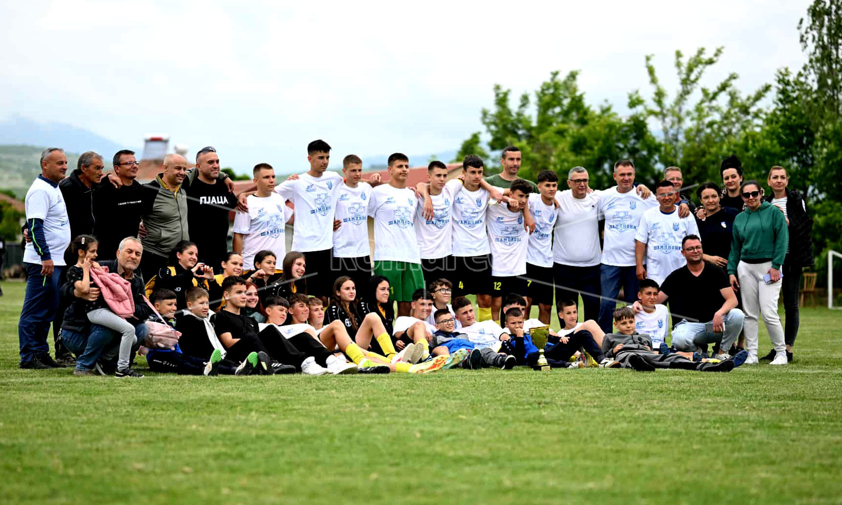 „ФУДБАЛ  СТАРС“  ГЕНЕРАЦИЈА  2010  ШАМПИОНИ  ВО  ЈУГОИСТОЧНАТА  РЕГИОНАЛНА  ЛИГА