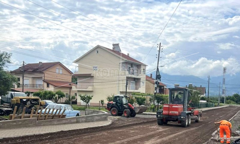 СЕ  ПОДГОТВУВА  ЗА  АСФАЛТИРАЊЕ  УЛИЦАТА  „ГЕНЕРАЛ  АПОСТОЛСКИ“