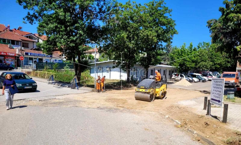 ПОПРАВЕН  ОШТЕТЕНИОТ  АСФАЛТ  ВО  КРУГОТ  НА  ОПШТА  БОЛНИЦА  –  КОЧАНИ