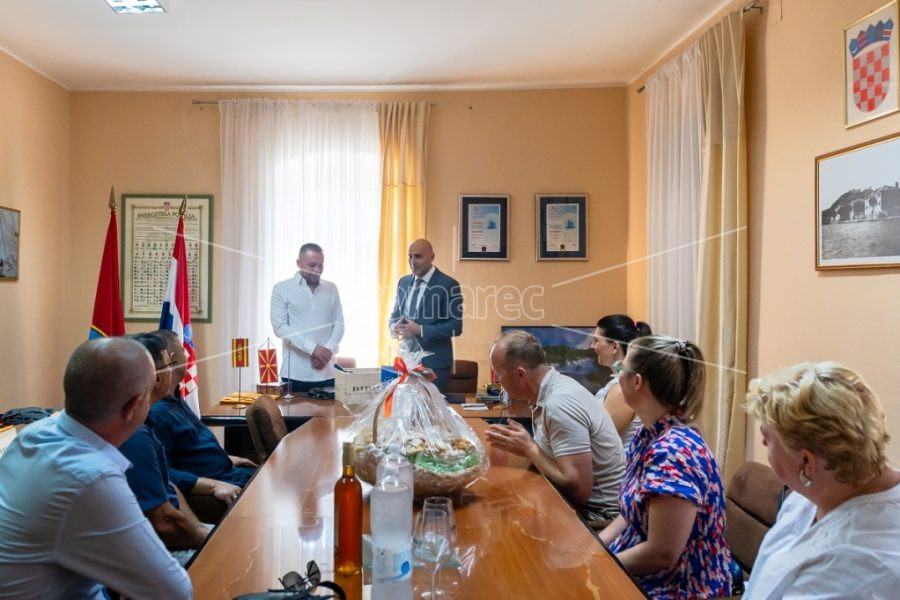 ПОТПИШАНА  ПОВЕЛБА  ЗА  СОРАБОТКА  МЕЃУ  СКРАДИН  И  КОЧАНИ