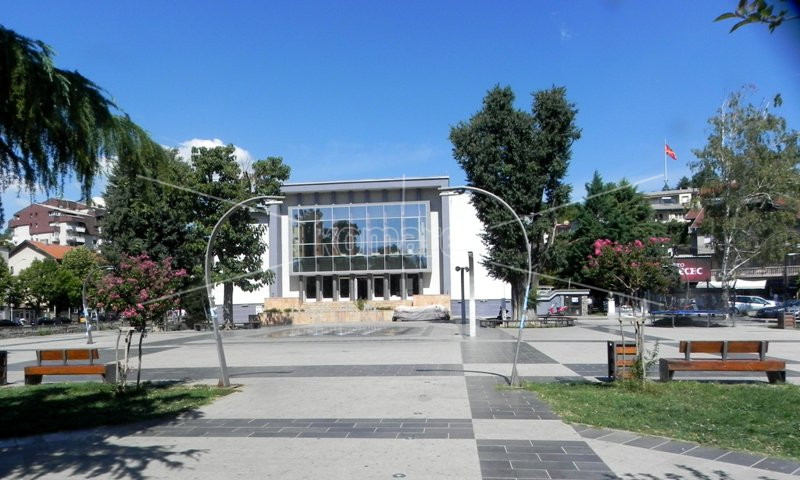 ПОКАНА  ЗА  ТЕАТАРСКА  ПРЕТСТАВА  „ЕКСПЕРИМЕНТ  ЛЕКЦИЈА“  (РЕПРИЗА)