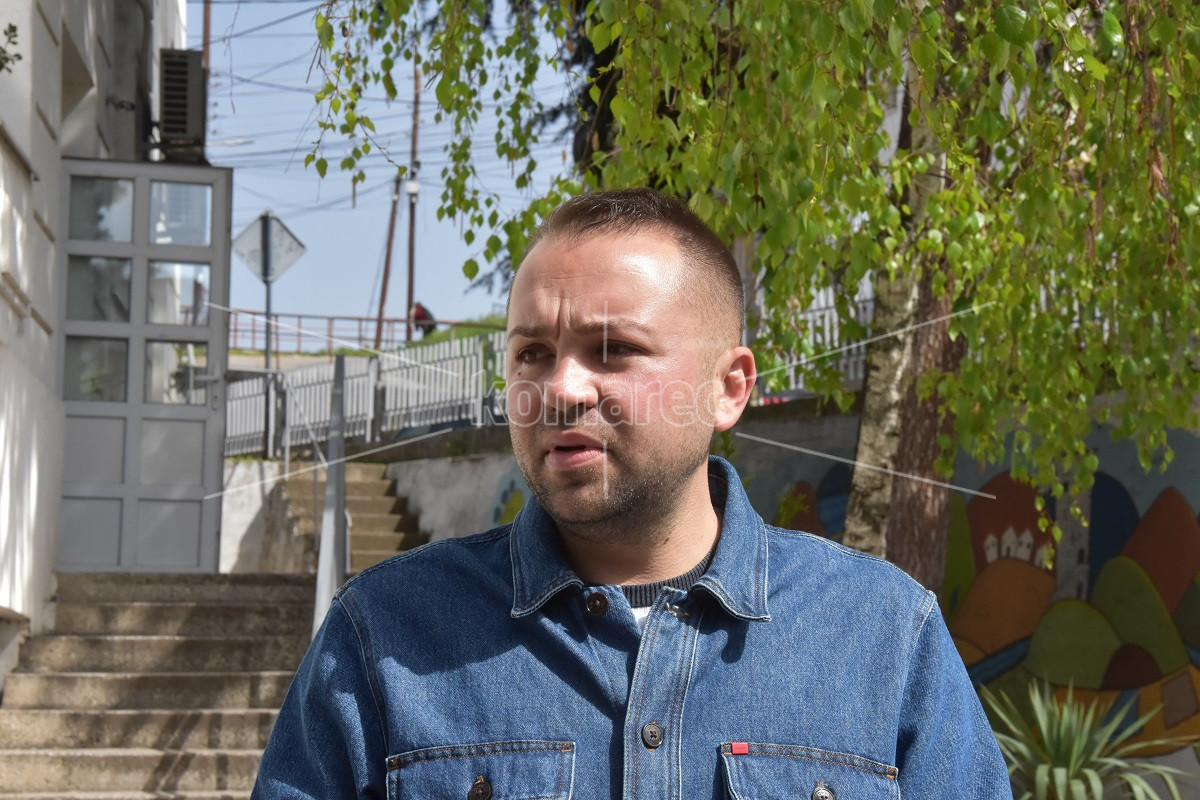 КРСТЕВСКИ:  НА  ОБРАЗОВАНИЕТО  МУ  Е  ПОТРЕБНА  ИТНА  ДЕПАРТИЗАЦИЈА,  90%  ОД  БЛОК-ДОТАЦИИТЕ  ОДАТ  ЗА  ПЛАТА  НА  НАСТАВНИЦИТЕ