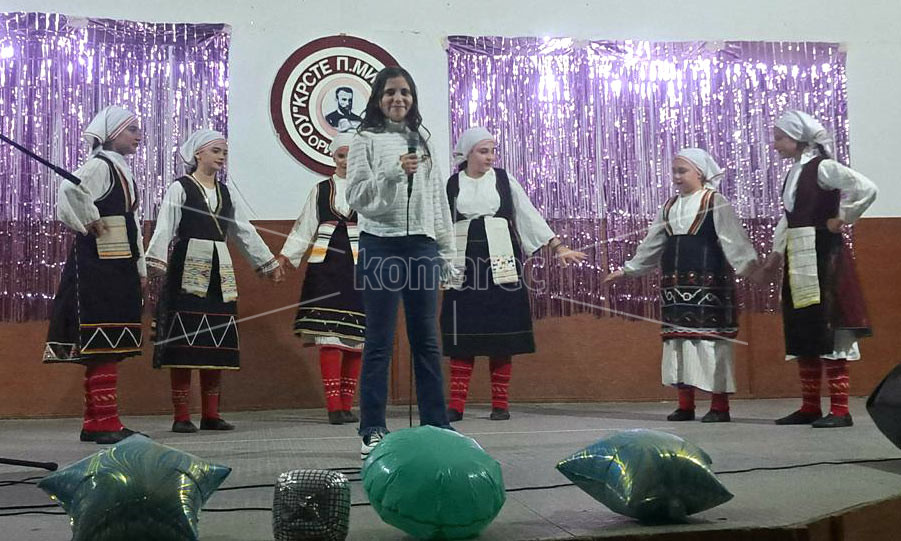 ПОД  МОТОТО  „УЧЕНИЦИТЕ  ПЕАТ“  ООУ  „КРСТЕ  ПЕТКОВ  МИСИРКОВ“  ГО  ОДРЖА  НАЈАВЕНИОТ  КОНЦЕРТ