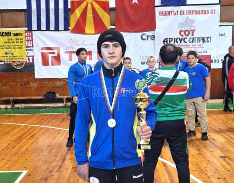 БОРАЧОТ  НА  „СПАРТАК“  ЈОВАН  ИЛИЕВ  ПРОГЛАСЕН  ЗА  НАЈДОБАР  СТРАНСКИ  БОРАЧ  НА  ТУРНИРОТ  ВО  ХАСКОВО
