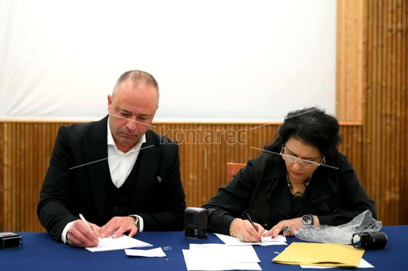 ПОТПИШАН  ДОГОВОР  ЗА  ИНКЛУЗИЈА  НА  ДЕЦА  РОМИ  ВО  ЈОУ  ДГ  „ПАВЛИНА  ВЕЛЈАНОВА“  –  КОЧАНИ