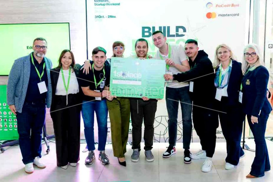 ТИМОТ  НА  „EDUPARI“  СОСТАВЕН  ОД  ТРОЈЦА  ЧЛЕНОВИ  ОД  КОЧАНИ  И  ЕДЕН  ОД  ВИНИЦА  ПОБЕДНИЦИ  НА  „STARTUP  WEEKEND  SKOPJE  2025“