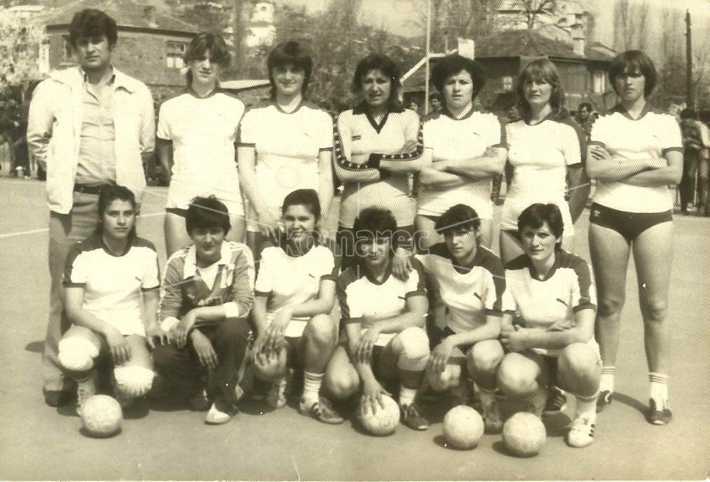 ПРЕД  52  ГОДИНИ  СЕ  РОДИ  ЛЕГЕНДАРНИОТ  ЖЕНСКИ  РАКОМЕТЕН  КЛУБ  „КОЧАНЧАНКА“ –  КОЧАНИ