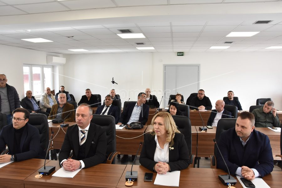 НА  12  НОЕМВРИ  –  КОНСТИТУТИВНА  СЕДНИЦА  НА  СОВЕТОТ  НА  ОПШТИНА  КОЧАНИ