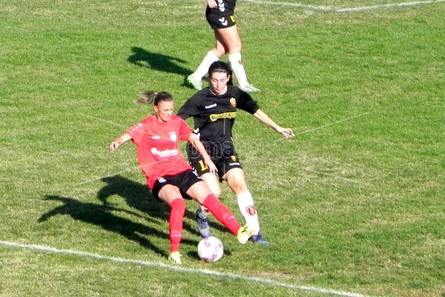 АФРОДИТА  САЛИХИ:  ПО  ПОВРЕДАТА,  ОД  ЖФК  „КОЧАНИ“  МЕ  ОСТАВИЈА  НА  ЦЕДИЛО