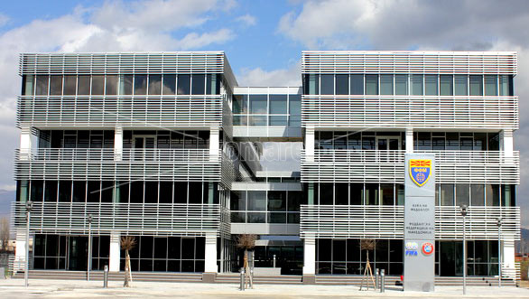 ОДЛОЖЕНИ  ПЕТ  НАТПРЕВАРИ  ОД  15-ТО  КОЛО  ВО  ВТОРА  ФУДБАЛСКА  ЛИГА