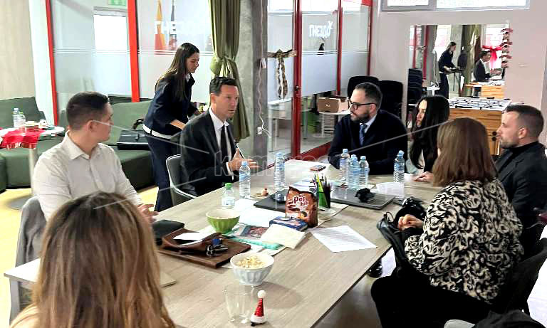 АМБАСАДОРОТ  НА  ШВЕДСКА  ВО РЕПУБЛИКА  МАКЕДОНИЈА  ГО  ПОСЕТИ  САПОРТ  КОЧАНИ