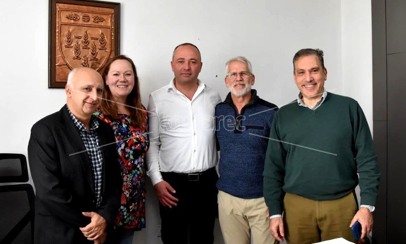 ГРАДОНАЧАЛНИКОТ ГРОЗДАНОВ  ОБЕЗБЕДИ  ПОМОШ  ЗА  ОПШТА  БОЛНИЦА  И  ЗА  ПООВРЕДЕНИТЕ  ВО  „ПУЛС“  ОД  MEI