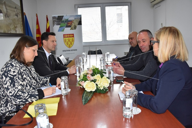 АМБАСАДОРОТ  НА  ШВЕДСКА  ВО  РЕПУБЛИКА  МАКЕДОНИЈА  ЈА  ПОСЕТИ  ОПШТИНА  КОЧАНИ