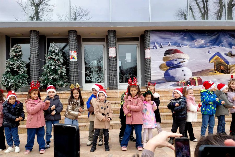 ПРЕДНОВОГОДИШНА  ЗАБАВА  ЗА  НАЈМЛАДИТЕ  ВО  ГРАДСКИОТ  ПАРК