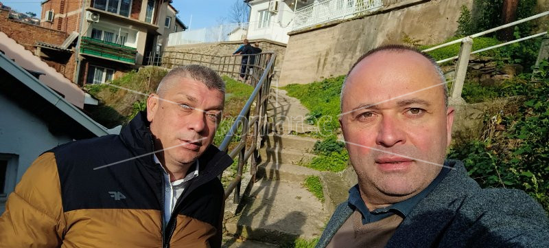 ПОСТАВЕНА  ЗАШТИТНА  ОГРАДА  НА  УЛИЦА  „14  БРИГАДА“  ВО  КОЧАНИ