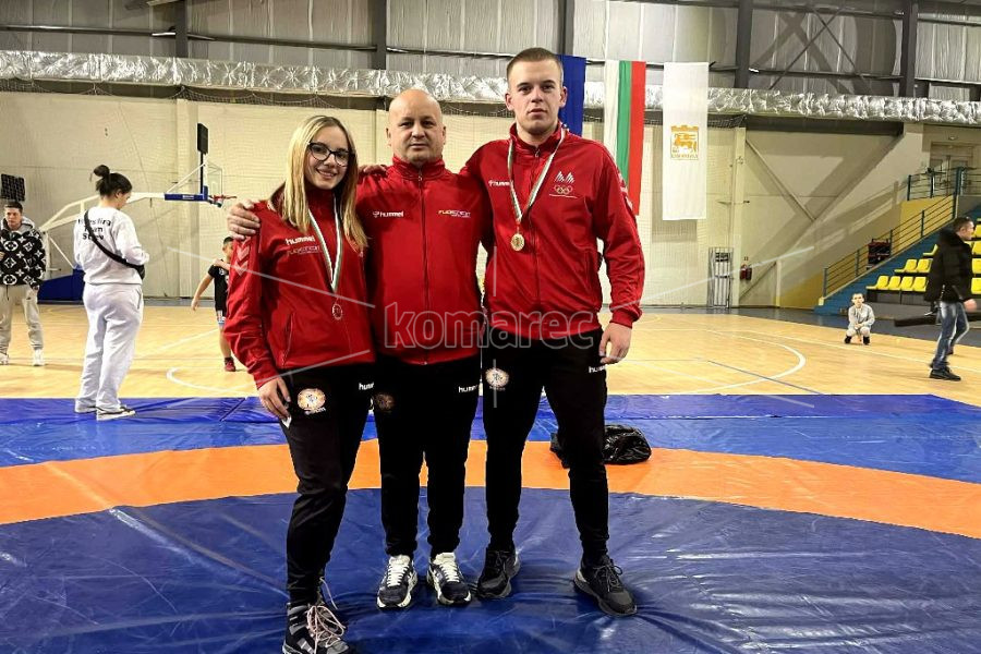 ЗЛАТО  И  СРЕБРО  ЗА  БОРАЧИТЕ  НА  „СПАРТАК“ НА  ТУРНИРОТ  ВО  БЛАГОЕВГРАД