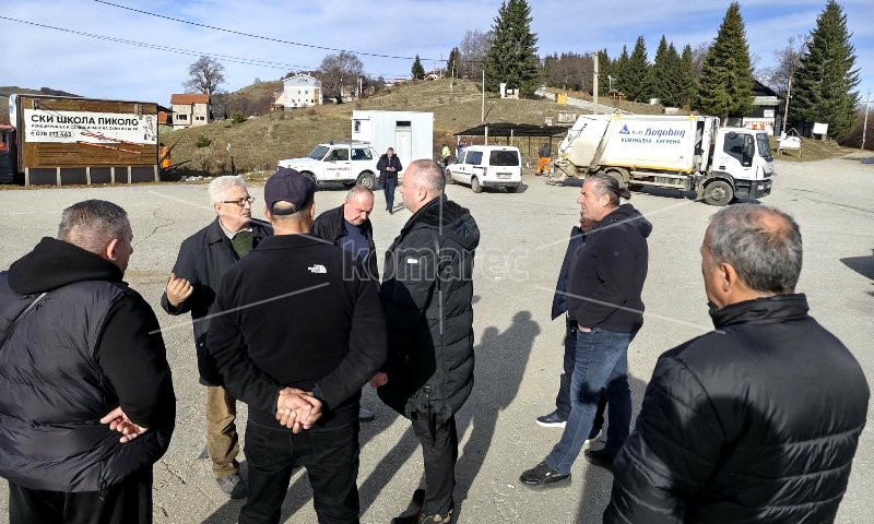 ИСЧИСТЕН  ОТПАДОТ  НА  ПОНИКВА  –  КОНТЕЈНЕРИТЕ  ДИСЛОЦИРАНИ