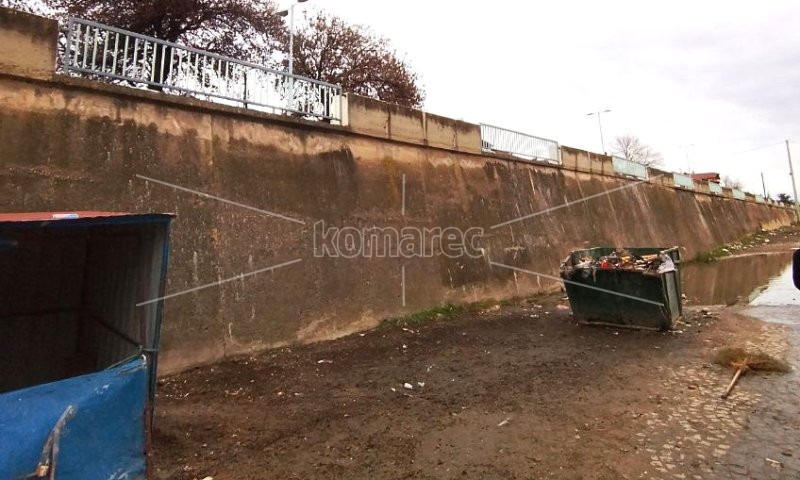 ОТСТРАНЕТ  ОТПАДОТ  ПОД  БУЛЕВАР  „ТОДОСИЈА  ПАУНОВ“