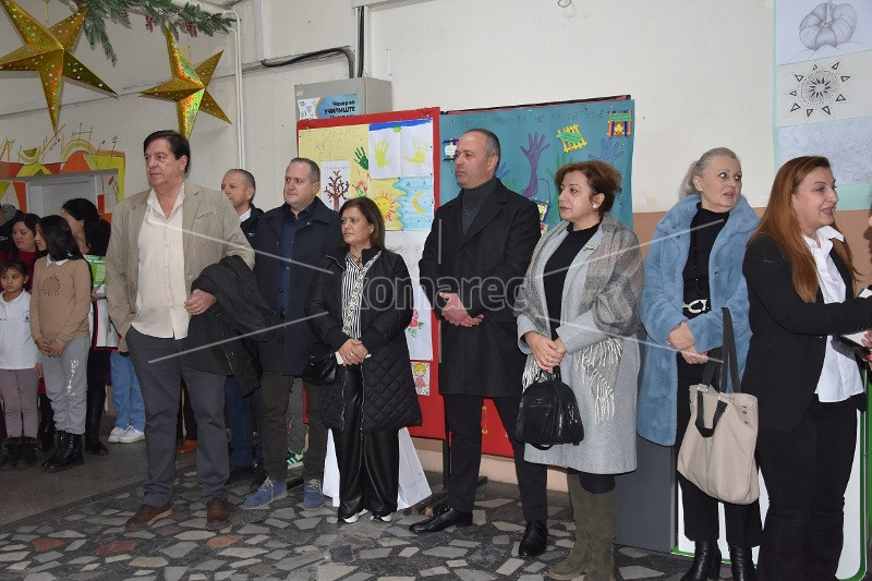 ГРАДОНАЧАЛНИКОТ  ГРОЗДАНОВ  ВО  ПОСЕТА  НА  ОУ  „МАЛИНА  ПОПИВАНОВА“