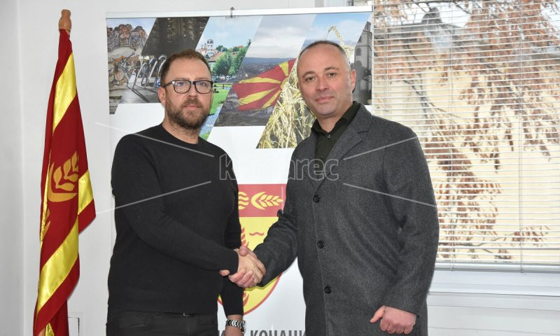 МИНИСТЕРОТ  ЗА  КУЛТУРА  ЉУТКОВ  ВО  ПОСЕТА  НА  ОПШТИНА  КОЧАНИ