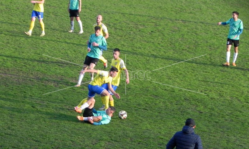 МРЕЖИТЕ  МИРУВАА ВО  КОЧАНИ