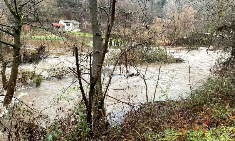 ИЗЛЕАНА  КОЧАНСКА  РЕКА