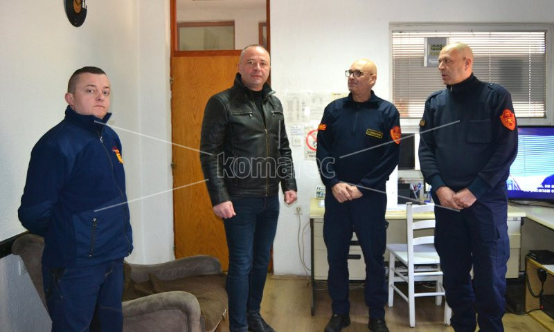 РЕЛАТИВНО  МИРНА  АТМОСФЕРА  ЗА  ВРЕМЕ  НА  НОВОГОДИШНАТА  НОЌ