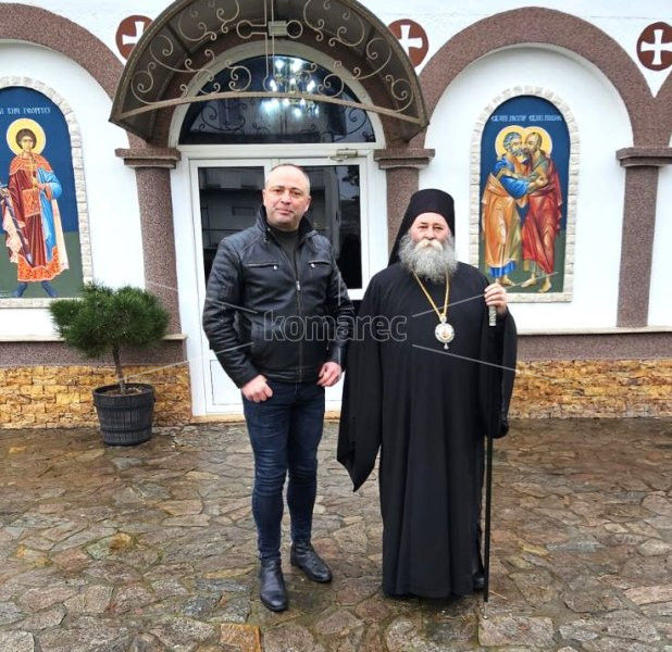 ГРАДОНАЧАЛНИКОТ  ВЛАДКО  ГРОЗДАНОВ  ПРИСУСТВУВАШЕ  НА  СВЕЧЕНАТА  ПРАЗНИЧНА  ЛИТУРГИЈА