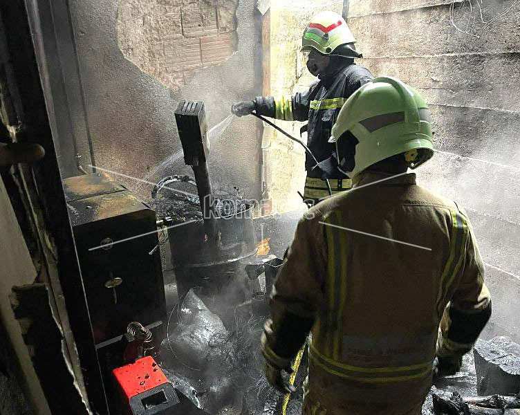 СЕ  ЗАПАЛИ  ПОМОШЕН  ОБЈЕКТ  НА  УЛИЦАТА  „ЈАНЕ  САНДАНСКИ“  ВО  КОЧАНИ