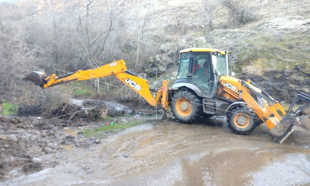 ОТСТРАНЕТИ  ОДРОНИ  НА  ЛОКАЛНИ  ПАТИШТА  ВО  КОЧАНСКО