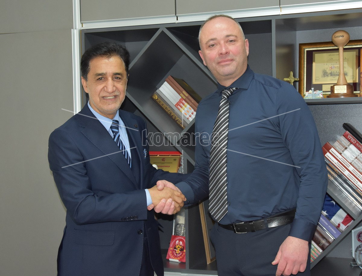 СРЕДБА  НА  ГРАДОНАЧАЛНИКОТ  ГРОЗДАНОВ  СО  ЗАМЕНИК-МИНИСТЕРОТ  НЕЖДЕТ  МУСТАФА