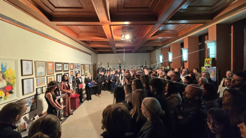 ОТВОРЕНА  ХУМАНИТАРНА  ДОНАТОРСКА ИЗЛОЖБА ВО  СПОМЕН  НА  МЛАДАТА  УМЕТНИЧКА  САРА  ЈОРДАНОВА