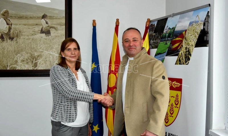 АМБАСАДОРКАТА  НА  ГРЦИЈА  СОФИЈА  ФИЛИПИДОУ  ВО  ПОСЕТА  НА  КОЧАНИ