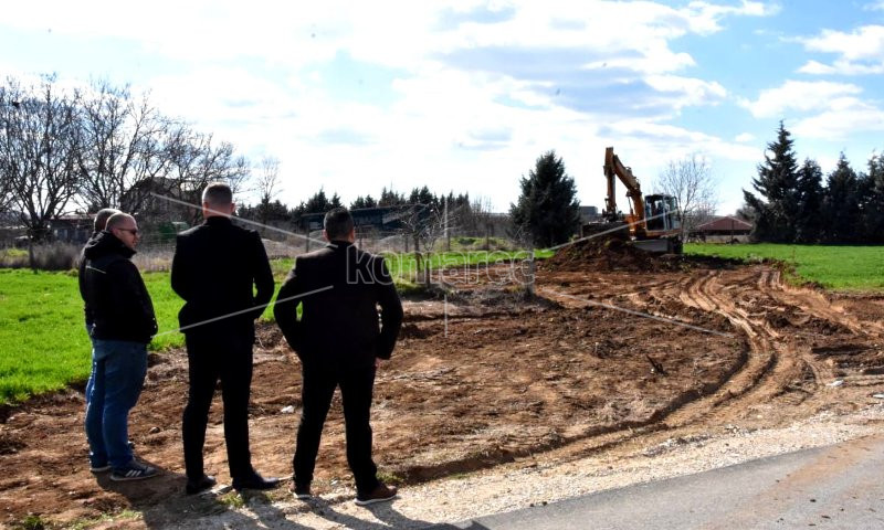 ТРАЈНО  РЕШАВАЊЕ  НА  ПРОБЛЕМОТ  СО  ТЕШКИ  ТОВАРНИ  ВОЗИЛА  СО  КОЈ  СЕ  СООЧУВААТ  ЖИТЕЛИТЕ  НА  СЕЛО  ТРКАЊЕ