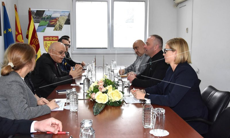 РОМАНСКА  ДЕЛЕГАЦИЈА  ВО  ПОСЕТА  НА  ОПШТИНА  КОЧАНИ