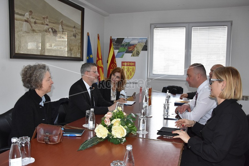 АМБАСАДОРОТ  НА  ШВАЈЦАРИЈА  КРИСТОФ  ЗОМЕР  ВО  ОФИЦИЈАЛНА  ПОСЕТА  НА  ОПШТИНА  КОЧАНИ