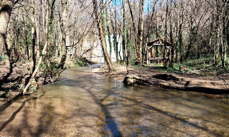 ПОПЛАВИТЕ  НАПРАВИЛЕ  ГОЛЕМА  ШТЕТА  КАЈ  ВОДОПАДОТ  НА  ГОЛЕМА  РЕКА