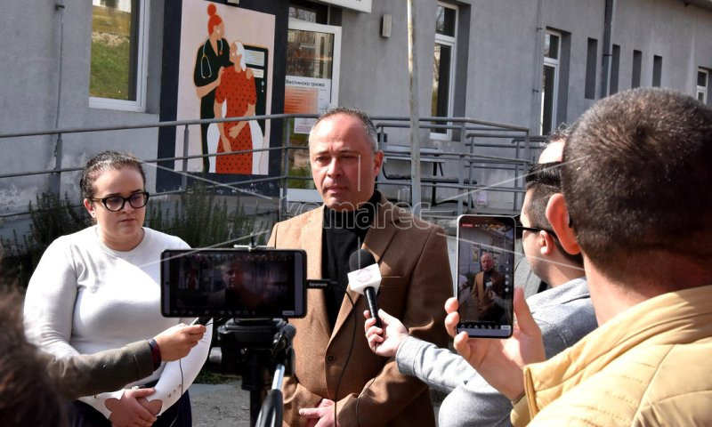 СЕ  УРЕДУВА  КРУГОТ  НА  ОПШТА  БОЛНИЦА  –  КОЧАНИ: НОВИ  ЗЕЛЕНИ  ПОВРШИНИ,  ПАРКИНГ  МЕСТА  И  ПОДОБРЕНО  ОСВЕТЛУВАЊЕ