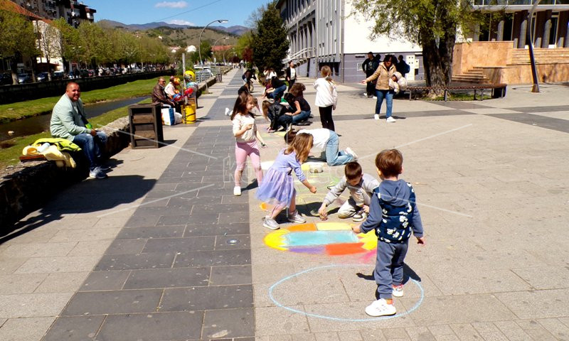 РЕАЛИЗИРАН  ВЕЛИГДЕНСКИ  ЛИКОВЕН  ПЕРФОРМАНС