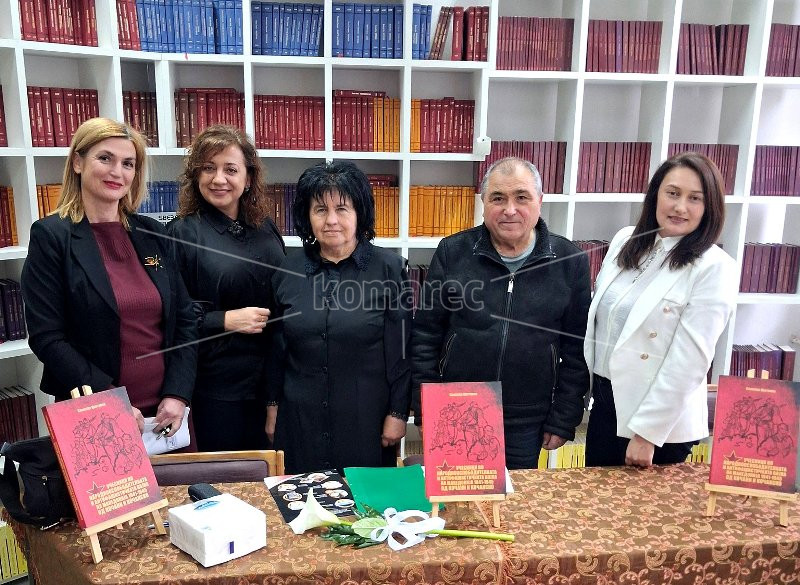 ПРОМОЦИЈА  НА  КНИГА  ОД  СЛАВИЦА  ЦВЕТКОВА