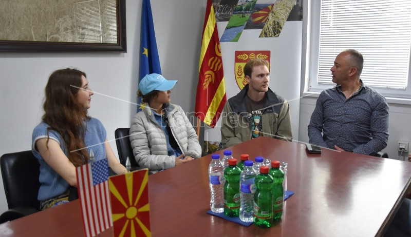 „BALLET   MAGNIFICAT“  НА  СРЕДБА  СО  ГРАДОНАЧАЛНИКОТ  НА  ОПШТИНА  КОЧАНИ