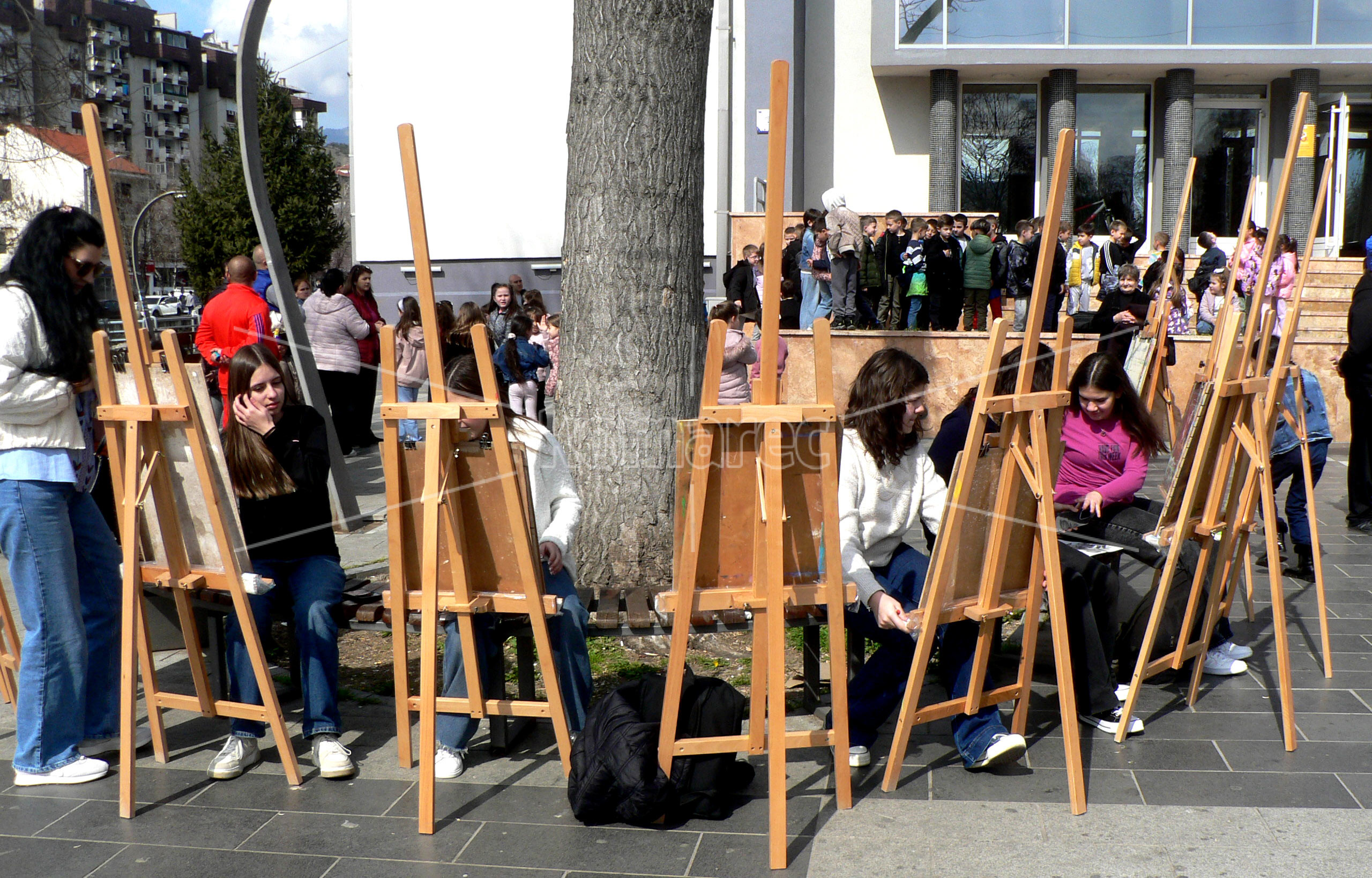 ВЕЛИГДЕНСКИ  ЛИКОВЕН  ПЕРФОРМАНС  (НАЈАВА)