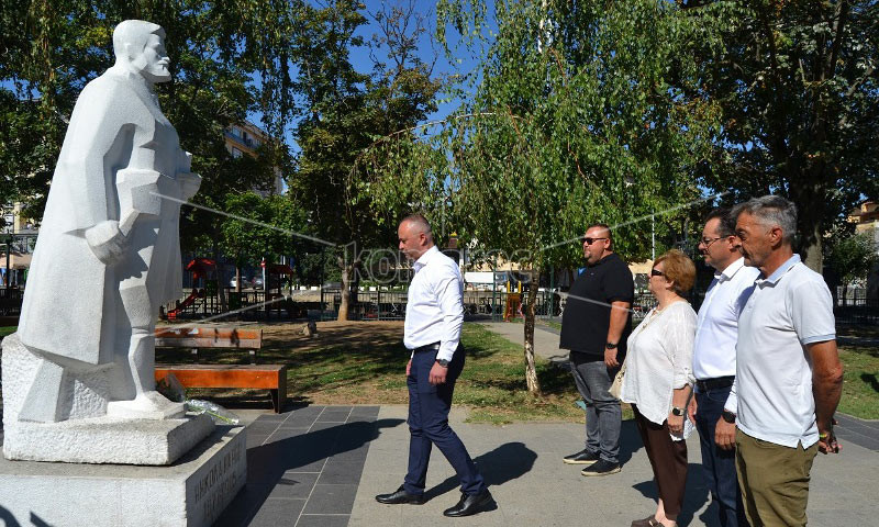 ГРАДОНАЧАЛНИКОТ  СО  ЧЕСТИТКА  ПО  ПОВОД  ИЛИНДЕН